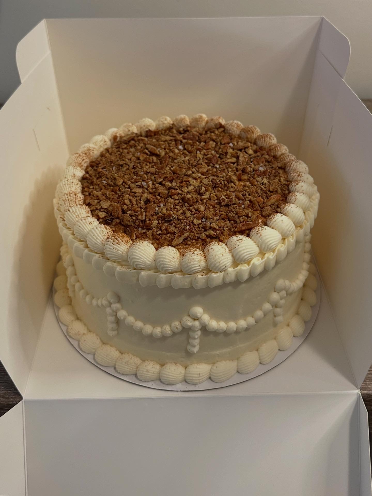 salted caramel pecan cake