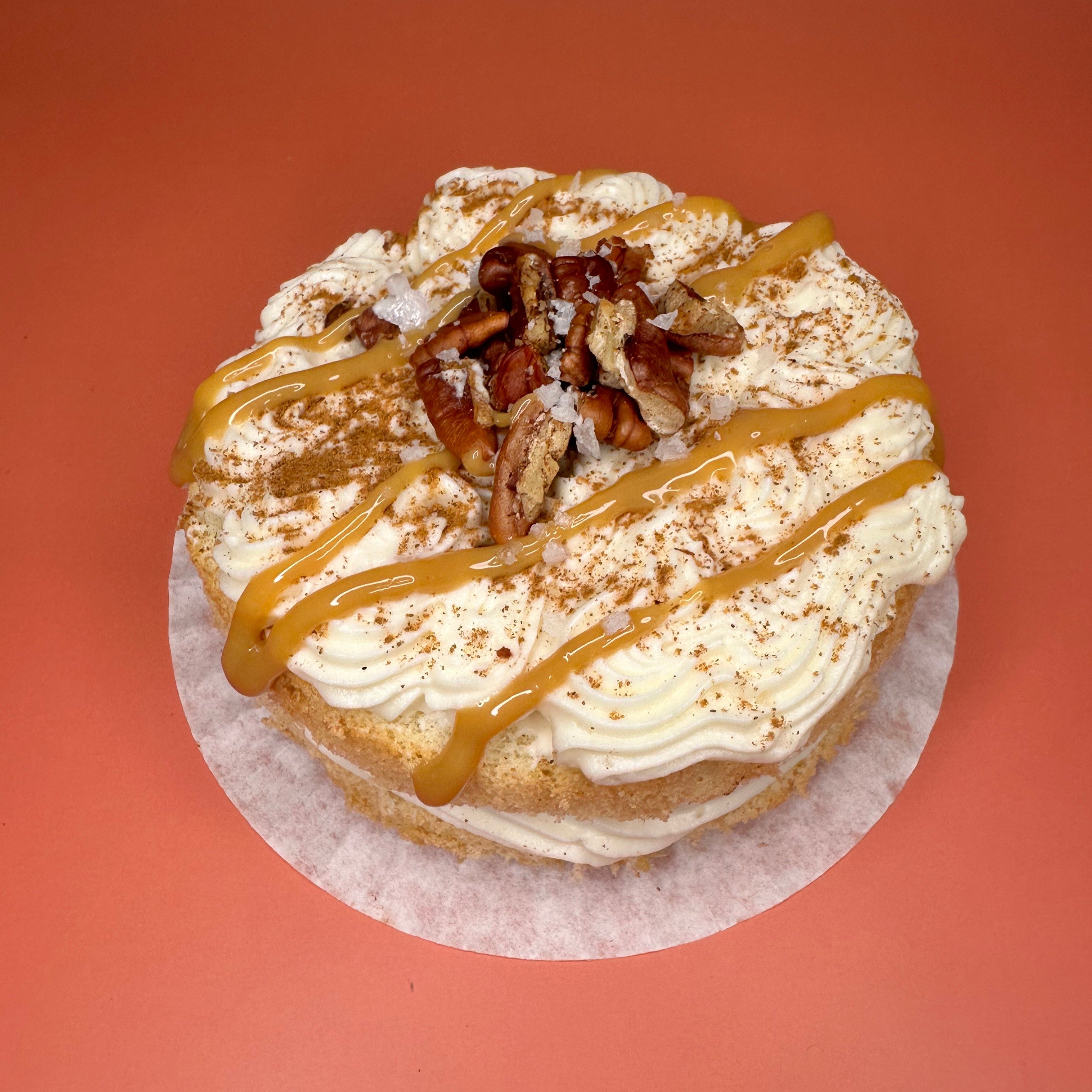 salted caramel cake, pecan cake, cinnamon cake, vanilla spongecake, chantilly cream, caramel