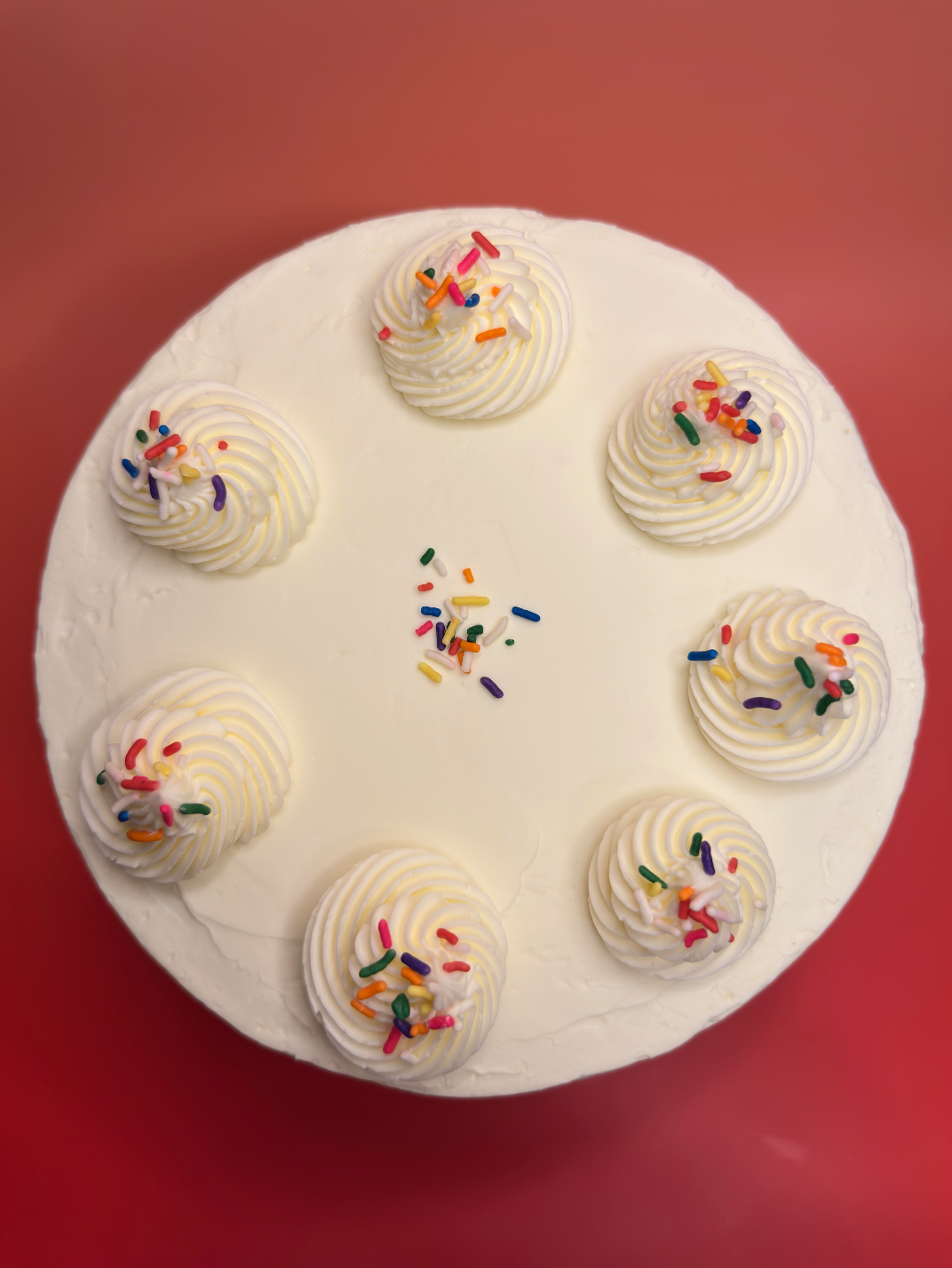 confetti cake, sprinkles, icing, chantilly cream, vanilla spongecake